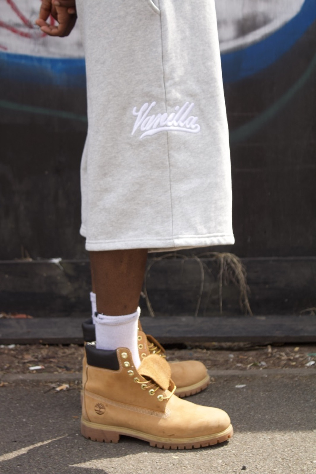 Vanilla shorts at the rail