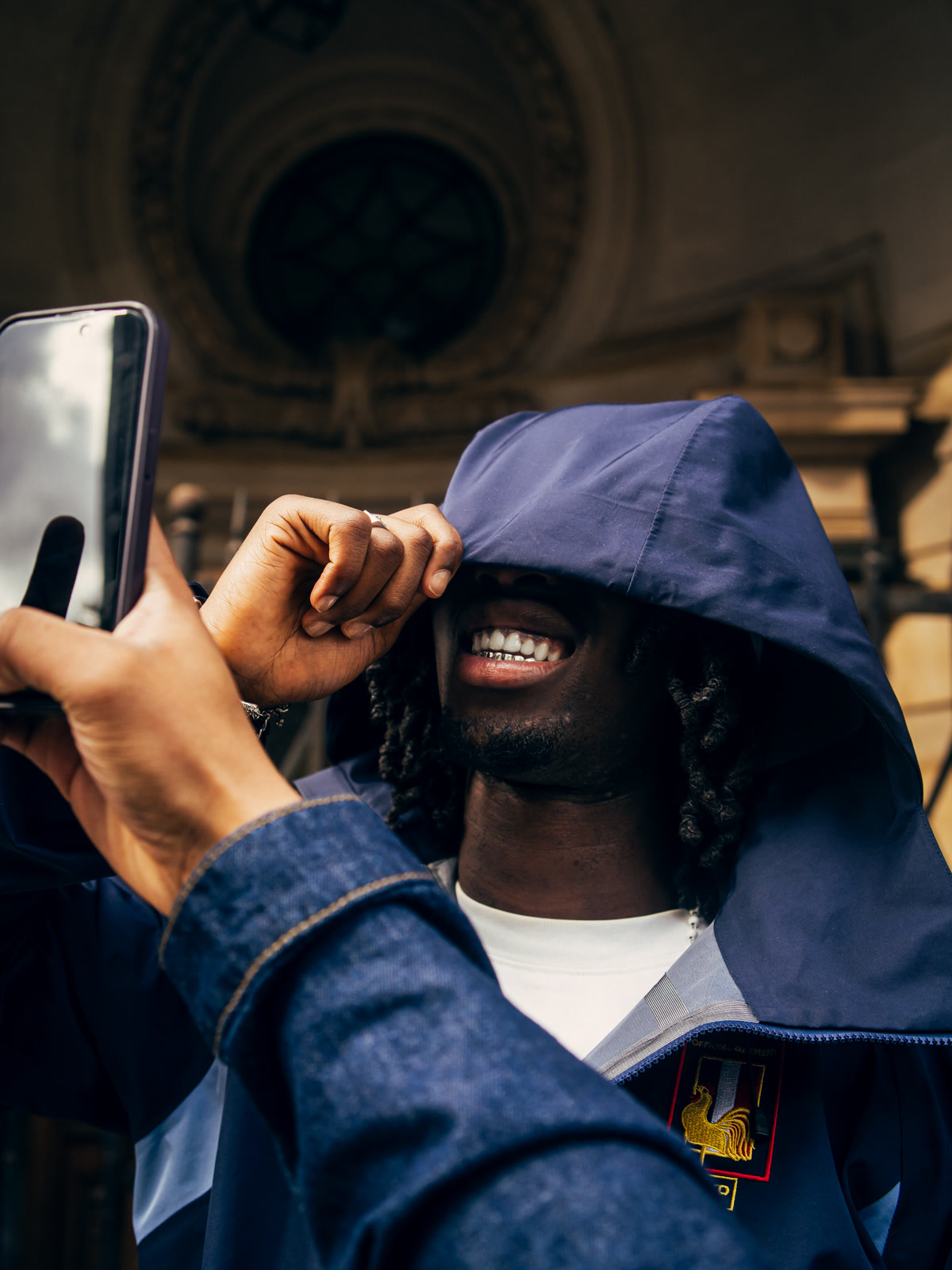 Wesh, hood up with the phone